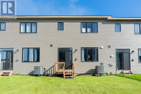 937 Athenry Court Ottawa ON K2J 7C9