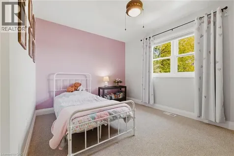 6 Berdux Place Wellesley ON N0B 2T0