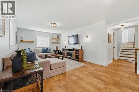 6 Berdux Place Wellesley ON N0B 2T0