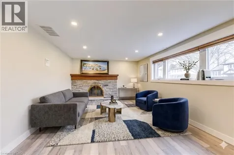 2128 Dunedin Road Oakville ON L6J 5V3