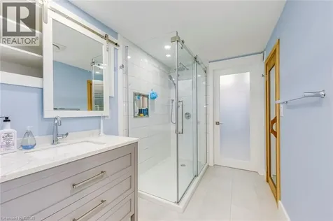 2128 Dunedin Road Oakville ON L6J 5V3