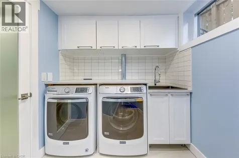 2128 Dunedin Road Oakville ON L6J 5V3