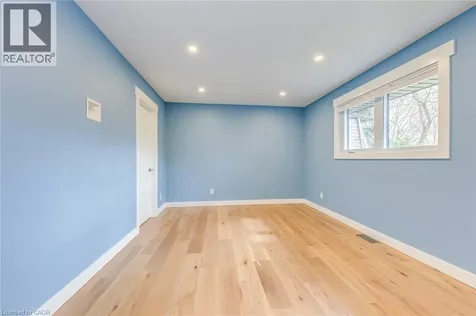 2128 Dunedin Road Oakville ON L6J 5V3