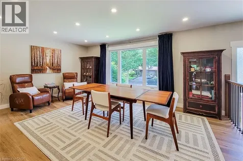 2128 Dunedin Road Oakville ON L6J 5V3