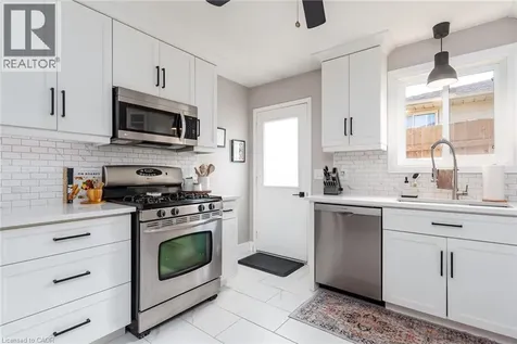 11 Wendy Crescent Kitchener ON N2A 3T4