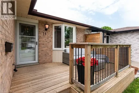 11 Wendy Crescent Kitchener ON N2A 3T4