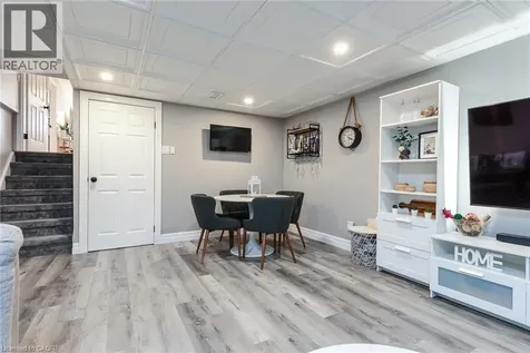 11 Wendy Crescent Kitchener ON N2A 3T4