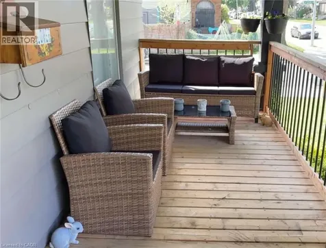 792 Pierre Avenue Windsor ON N9A 2K5