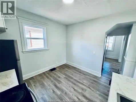 531 Langlois Windsor ON N9A 2G3