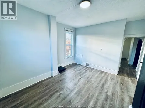 531 Langlois Windsor ON N9A 2G3