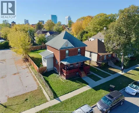 531 Langlois Windsor ON N9A 2G3