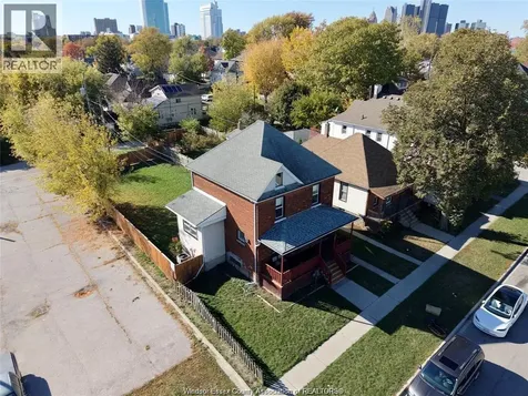 531 Langlois Windsor ON N9A 2G3