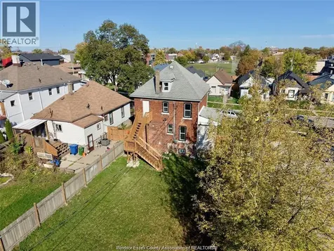 531 Langlois Windsor ON N9A 2G3