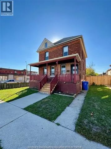 531 Langlois Windsor ON N9A 2G3