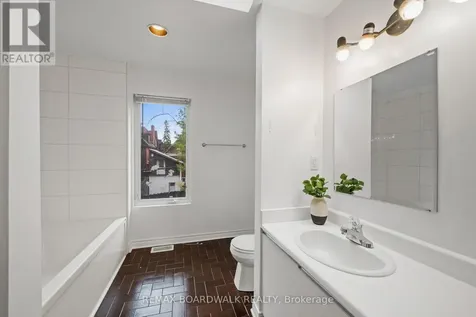 90 Stewart Street Ottawa ON K1N 6J1