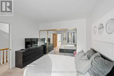 90 Stewart Street Ottawa ON K1N 6J1