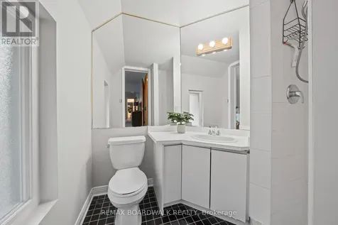 90 Stewart Street Ottawa ON K1N 6J1