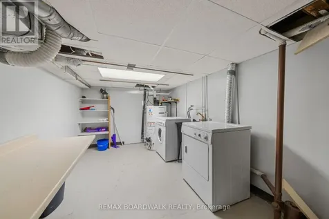 90 Stewart Street Ottawa ON K1N 6J1