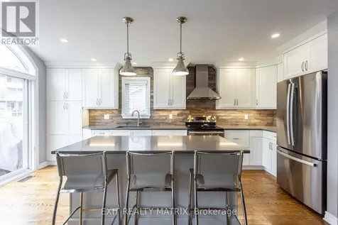 195 Tapley Place Ottawa ON K4A 0L2