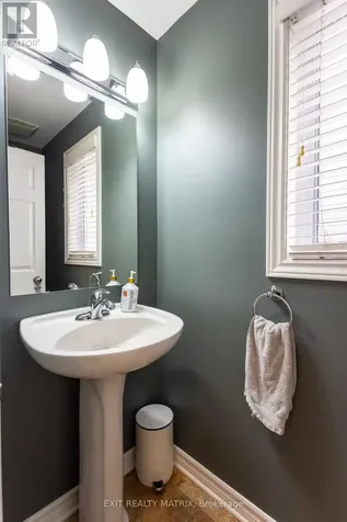 195 Tapley Place Ottawa ON K4A 0L2
