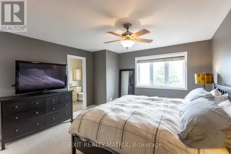 195 Tapley Place Ottawa ON K4A 0L2
