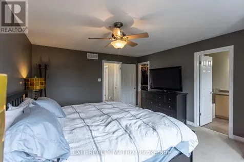 195 Tapley Place Ottawa ON K4A 0L2