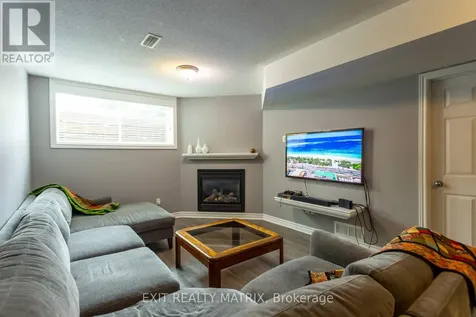 195 Tapley Place Ottawa ON K4A 0L2