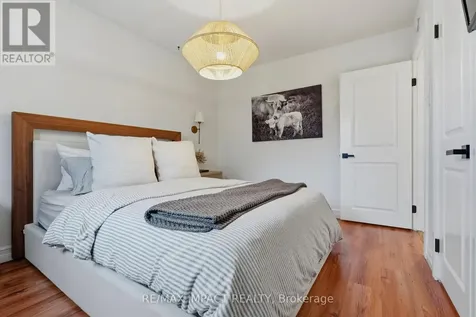 192 Mcclennan Street Peterborough ON K9H 5H7