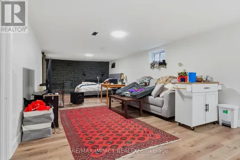 192 Mcclennan Street Peterborough ON K9H 5H7