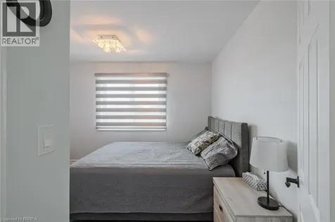 87 Grandville Circle Paris ON N3L 0J5