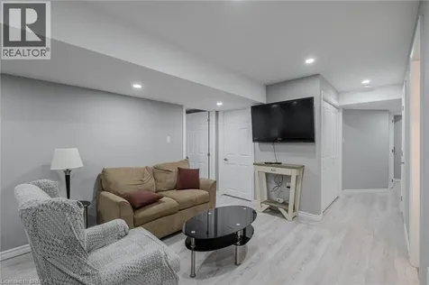87 Grandville Circle Paris ON N3L 0J5