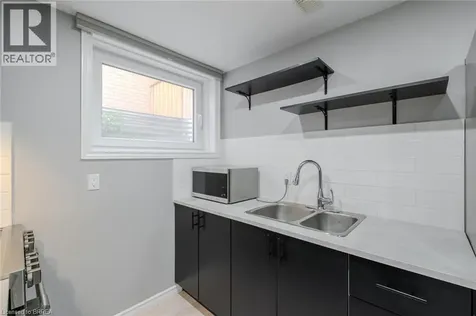 87 Grandville Circle Paris ON N3L 0J5
