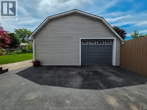 14 O'brien Drive Chatham ON N7M 2E7