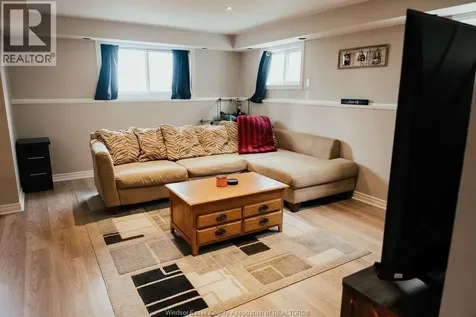 121 Queen Street South Tilbury ON N0P 2L0