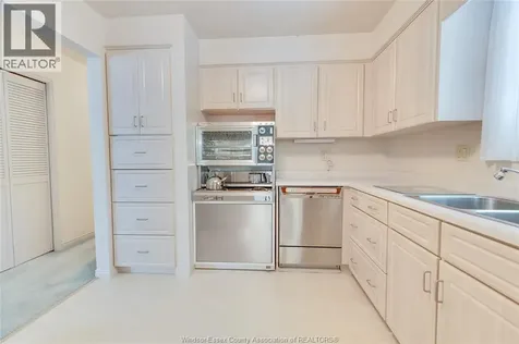 1675 Bouffard Road Lasalle ON N9J 1H1