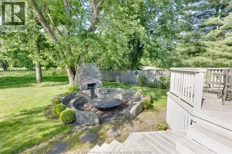1675 Bouffard Road Lasalle ON N9J 1H1