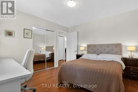 2769 Massicotte Lane Ottawa ON K1T 3H1