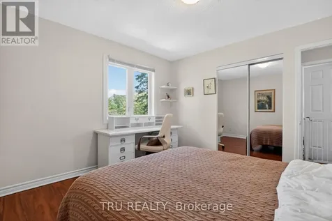 2769 Massicotte Lane Ottawa ON K1T 3H1