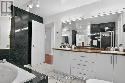 2769 Massicotte Lane Ottawa ON K1T 3H1