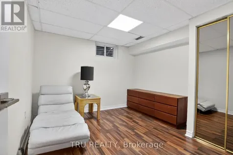 2769 Massicotte Lane Ottawa ON K1T 3H1