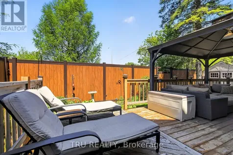 2769 Massicotte Lane Ottawa ON K1T 3H1