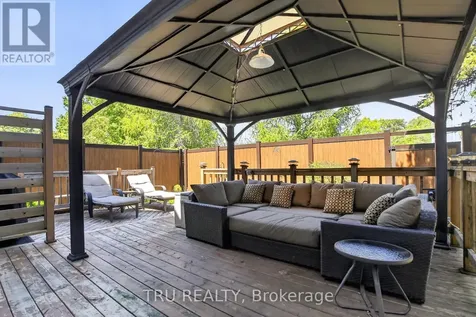 2769 Massicotte Lane Ottawa ON K1T 3H1