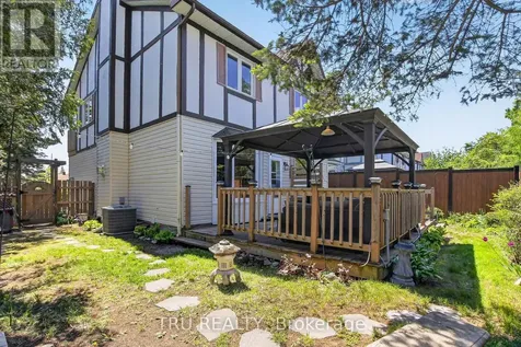 2769 Massicotte Lane Ottawa ON K1T 3H1