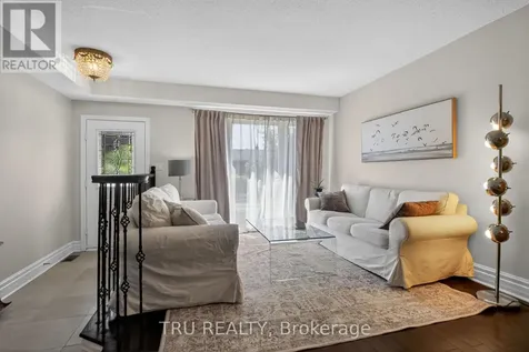 2769 Massicotte Lane Ottawa ON K1T 3H1