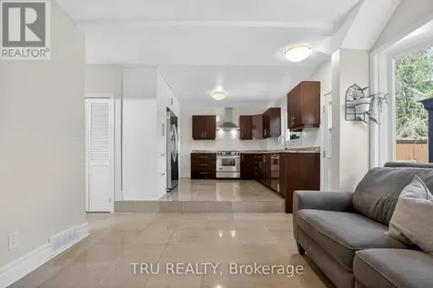 2769 Massicotte Lane Ottawa ON K1T 3H1