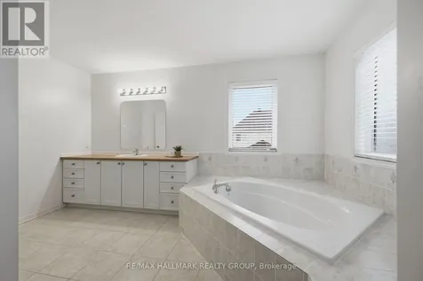 747 Larcastle Circle Ottawa ON K4A 4Z2