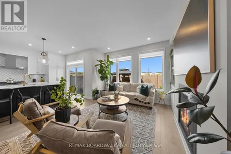 332 Finial Way Ottawa ON K2J 6V9