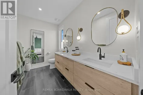 332 Finial Way Ottawa ON K2J 6V9