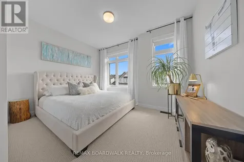 332 Finial Way Ottawa ON K2J 6V9
