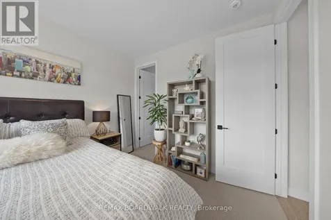 332 Finial Way Ottawa ON K2J 6V9
